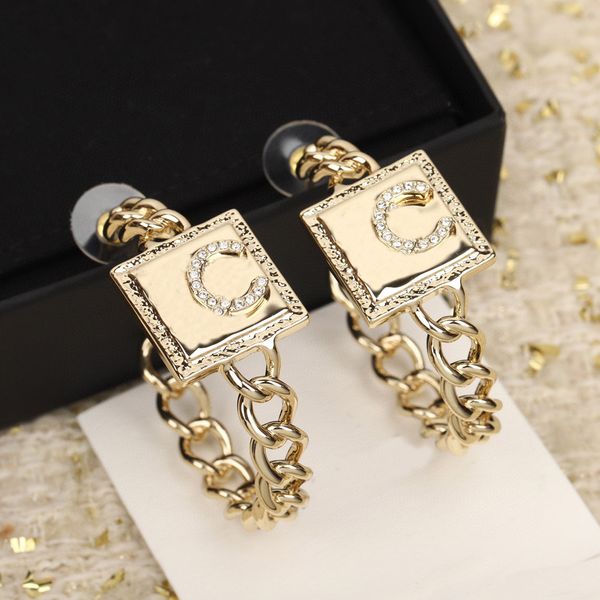 2023 luxury quality charm drop earring with diamond and half round shape in 18k gold plated have box stamp ps7760a, Golden
2023 luxury quality charm drop earring with diamond and half round shape in 18k gold plated have box stamp ps7760a, Golden