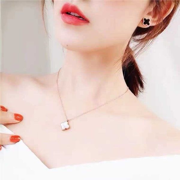 van clover necklace designer four leaf clover pendant fading red rose gold four leaf grass women's light luxury small crowd collar chai, Silver
van clover necklace designer four leaf clover pendant fading red rose gold four leaf grass women's light luxury small crowd collar chai, Silver