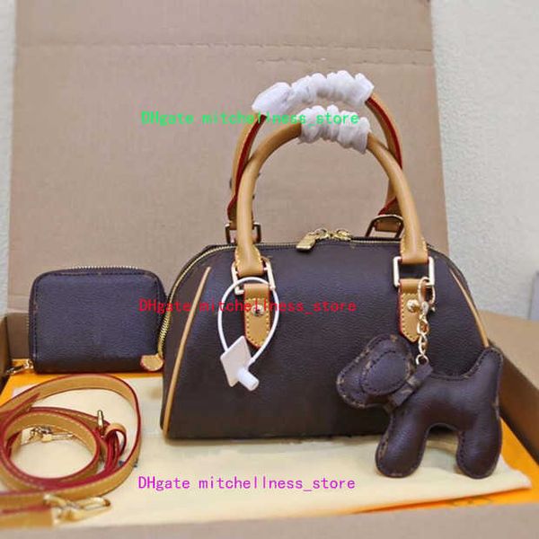 designers bag handbag totes a 3-piece set of pillow bags puppy pendant coin purse large capacity multi-function 24cm
designers bag handbag totes a 3-piece set of pillow bags puppy pendant coin purse large capacity multi-function 24cm