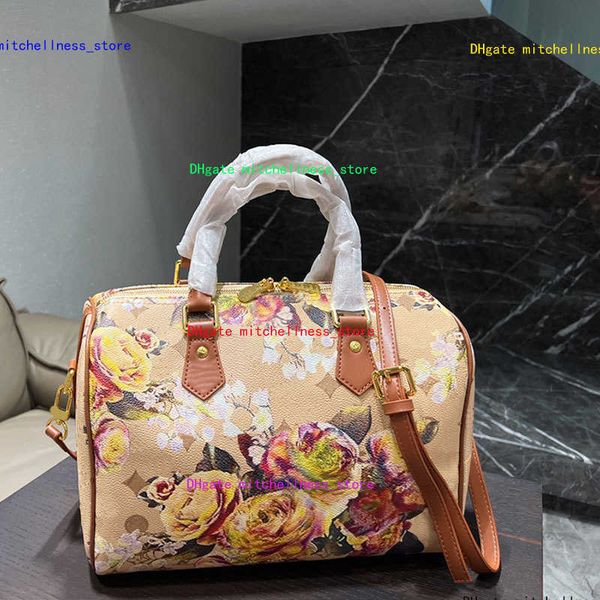 printed garden pillow bag lady handbag purse genuine leather totes fashion embossed color letters adjustable shoulder strap gold hardware
printed garden pillow bag lady handbag purse genuine leather totes fashion embossed color letters adjustable shoulder strap gold hardware