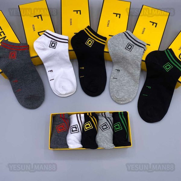 designer luxury fendyity short socks fashion mens and womens casual cotton breathable letter ff printed 5 pairs sock with box, Black
designer luxury fendyity short socks fashion mens and womens casual cotton breathable letter ff printed 5 pairs sock with box, Black