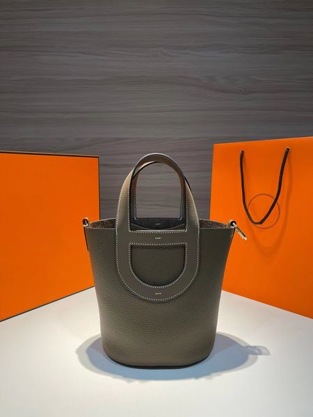 he28 designer women's handbag h bag 18cm epsom imported fashion leather luxury vegetable basket bag trend classic handmade custom brand
he28 designer women's handbag h bag 18cm epsom imported fashion leather luxury vegetable basket bag trend classic handmade custom brand