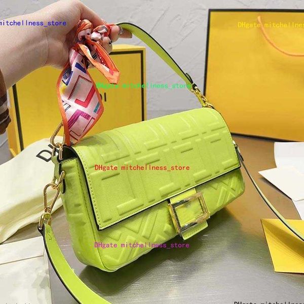 bags totes handbag designer bag women classic imitation brand stitching letter buckle single shoulder bride bag versatile commuter party
bags totes handbag designer bag women classic imitation brand stitching letter buckle single shoulder bride bag versatile commuter party