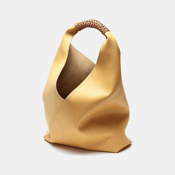 genuine leathe tote bags for women 2021 new designer woven handle large capacity handbag ladies shoulder bags purse 230401
genuine leathe tote bags for women 2021 new designer woven handle large capacity handbag ladies shoulder bags purse 230401