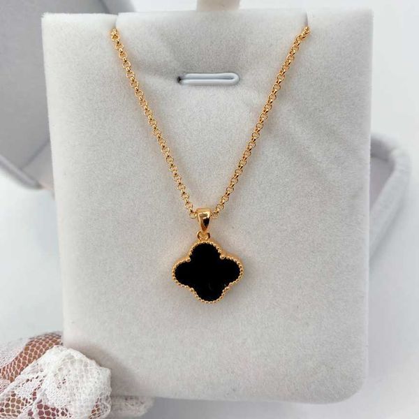 van clover bracelet designer four leaf clover pendant colorfast double sided four grass women's pendant with diamond on the back gold l, Silver
van clover bracelet designer four leaf clover pendant colorfast double sided four grass women's pendant with diamond on the back gold l, Silver