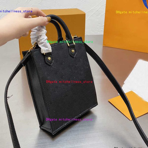 2022 mini tote shopping bag women small handbag purse shoulder crossbody bags embossed letter clutch removable strap phone pouch
2022 mini tote shopping bag women small handbag purse shoulder crossbody bags embossed letter clutch removable strap phone pouch