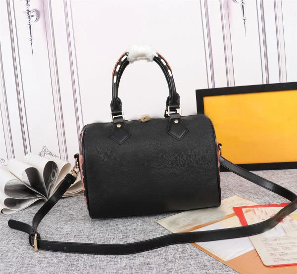 luxury designer bags wild at heart cross body bag monograms leopard print speedy bandouliere empreinte 25 tote bag m58524 m45840, Black;red
luxury designer bags wild at heart cross body bag monograms leopard print speedy bandouliere empreinte 25 tote bag m58524 m45840, Black;red