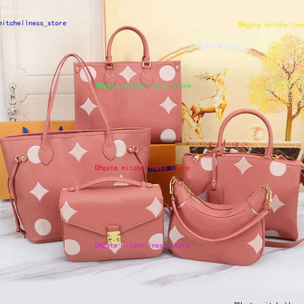 designer tote bags women handbags shoulder crossbody purse classic lettering pattern pouch cowhide real leather large capacity package golde
designer tote bags women handbags shoulder crossbody purse classic lettering pattern pouch cowhide real leather large capacity package golde