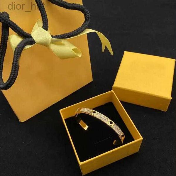 designer fashion bracelet for mens women full diamond gold letters f bracelets gifts womens luxury love bracelets hip-hop jewelry, Black
designer fashion bracelet for mens women full diamond gold letters f bracelets gifts womens luxury love bracelets hip-hop jewelry, Black