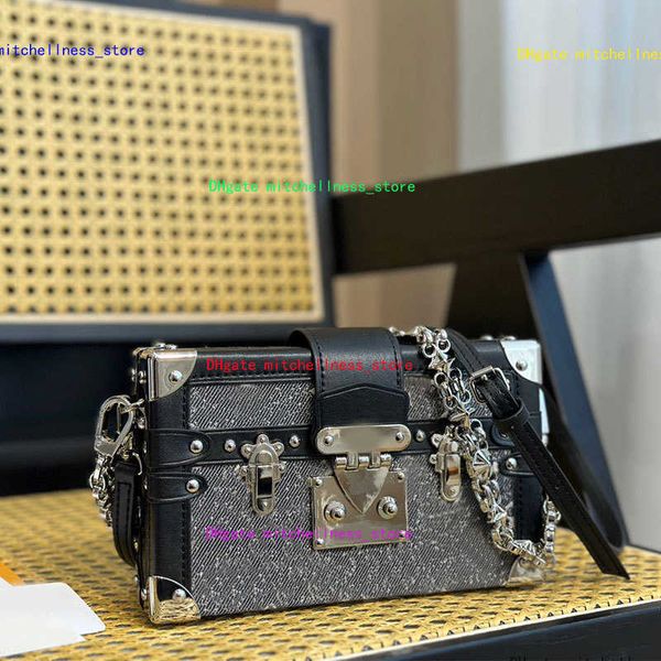 denim canvas bag flap box purse women shoulder crossbody bags handbag classic letter print silver color hardware buckle chain bag high quali
denim canvas bag flap box purse women shoulder crossbody bags handbag classic letter print silver color hardware buckle chain bag high quali