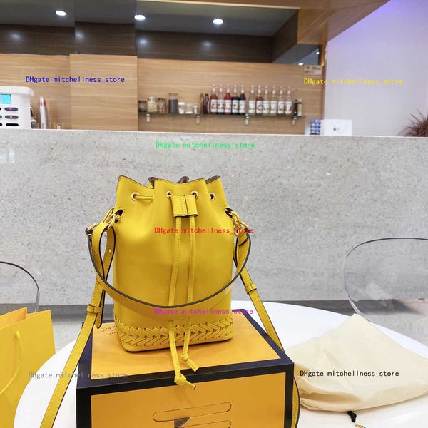 new high qulity bags classic women composite tote crossbody bag female fat vintage purse fashion high-quality large-capacity handbags simple
new high qulity bags classic women composite tote crossbody bag female fat vintage purse fashion high-quality large-capacity handbags simple