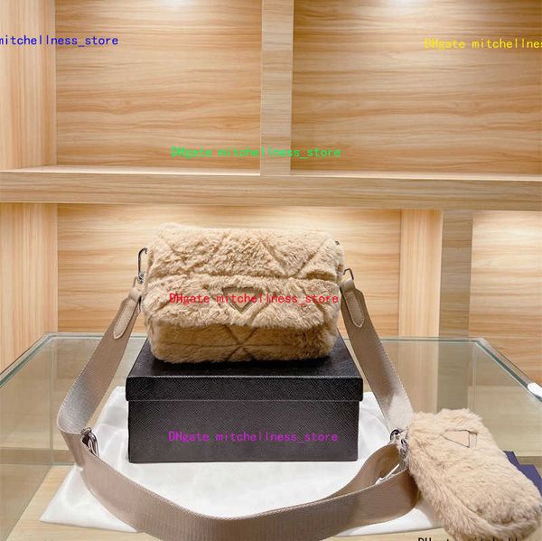 designer bags 2021 women handbags fashion plush crossbody bag hobo underarm handbag 5 colors size 22cm gift box
designer bags 2021 women handbags fashion plush crossbody bag hobo underarm handbag 5 colors size 22cm gift box