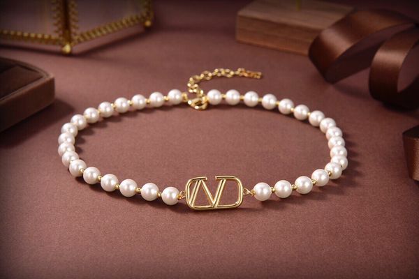 designer pendant necklaces letter v logo jewelry necklace luxury women new style fashion jewelry pearl metal valentinoity day gift tyt, Silver
designer pendant necklaces letter v logo jewelry necklace luxury women new style fashion jewelry pearl metal valentinoity day gift tyt, Silver