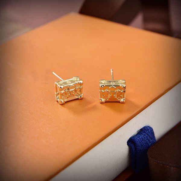 and earings designer 18k gold plating fashion stud jewelry classic senior young people couple family christmas gift, Golden;silver
and earings designer 18k gold plating fashion stud jewelry classic senior young people couple family christmas gift, Golden;silver