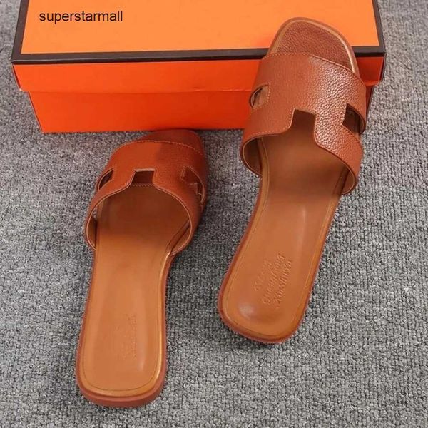 with box luxury designer slippers beach classic flat woman summer lady cartoon big head leather l bath fashion oran sandal women shoe rh, Black
with box luxury designer slippers beach classic flat woman summer lady cartoon big head leather l bath fashion oran sandal women shoe rh, Black