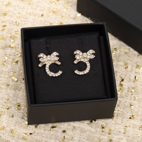 2023 luxury quality charm stud earring with diamond in 18k gold plated have box stamp ps7771a, Golden
2023 luxury quality charm stud earring with diamond in 18k gold plated have box stamp ps7771a, Golden