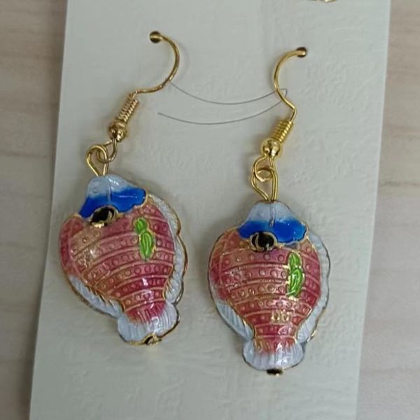 new cloisonne enamel blue gold fish charms earrings wholesale traditional handicraft small animal jewelry eardrop goldfish dangle earrings 1, Golden
new cloisonne enamel blue gold fish charms earrings wholesale traditional handicraft small animal jewelry eardrop goldfish dangle earrings 1, Golden