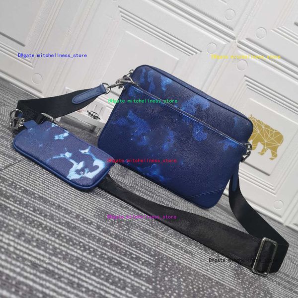 postman bag men's and women's leather canvas formal fashion portable size 27-18.5-4.5cm m69443
postman bag men's and women's leather canvas formal fashion portable size 27-18.5-4.5cm m69443
