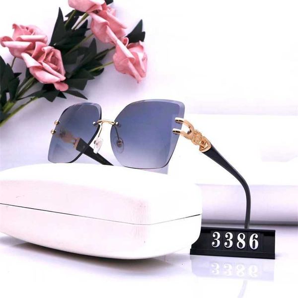 designer sunglasses overseas 2023 new sunglasses men's and women's street shooting sunglasses travel fashion glasses 3386, White;black
designer sunglasses overseas 2023 new sunglasses men's and women's street shooting sunglasses travel fashion glasses 3386, White;black