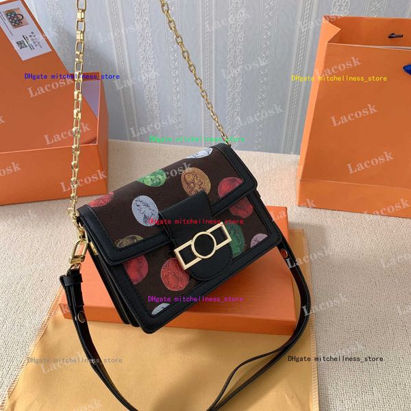 dauphine graffiti designer handbags womens tote ladies shoulder bags classic letters chain crossbody bag with box
dauphine graffiti designer handbags womens tote ladies shoulder bags classic letters chain crossbody bag with box