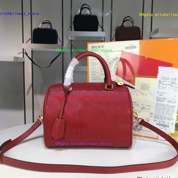 2022 pillow shoulder bag women handbag purse crossbody bags travel luggage tote embossed flower genuine leather golden lock hardware zipped
2022 pillow shoulder bag women handbag purse crossbody bags travel luggage tote embossed flower genuine leather golden lock hardware zipped