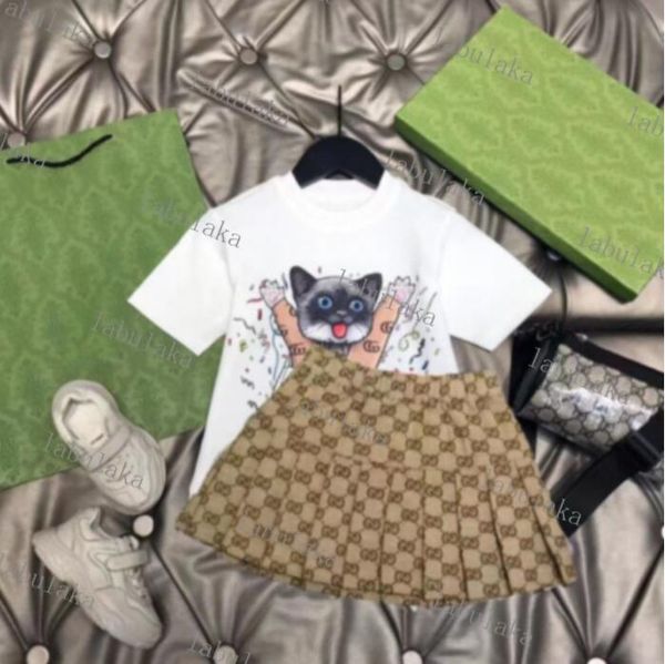 uxury designer kids clothing sets t-shirt veil skirt fashion british summer childrens treasures and girls cotton two-piece luxury designer s, White
uxury designer kids clothing sets t-shirt veil skirt fashion british summer childrens treasures and girls cotton two-piece luxury designer s, White