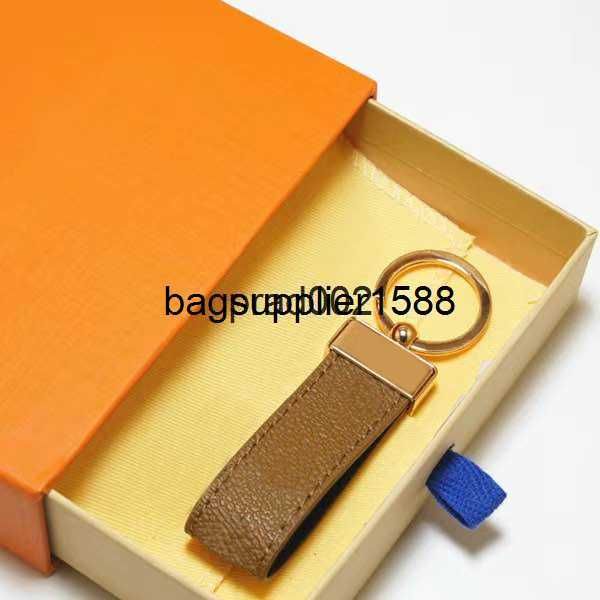 2021 keychain key chain buckle keychains lovers car handmade leather men women bags pendant accessories 9 color style with box dust bag, Silver
2021 keychain key chain buckle keychains lovers car handmade leather men women bags pendant accessories 9 color style with box dust bag, Silver