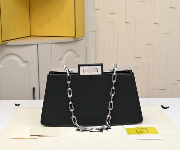 2023ss designer bag leather handbag fashion luxury tote bag shoulder bags for woman and man
2023ss designer bag leather handbag fashion luxury tote bag shoulder bags for woman and man