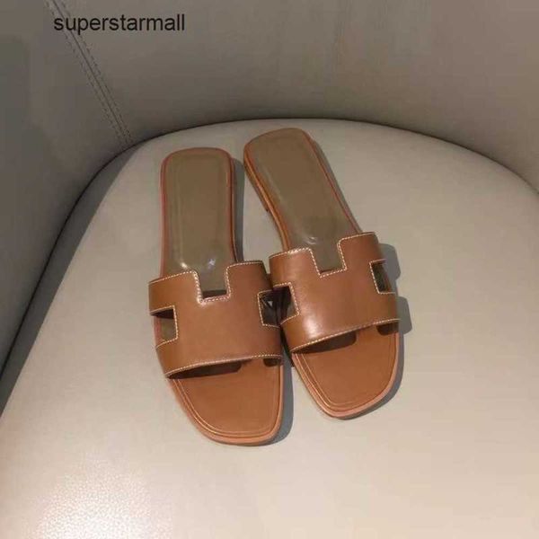 2022 women sandals ladies genuine leather slippers flat shoe oran sandal party wedding shoes with box size 35-42, Black
2022 women sandals ladies genuine leather slippers flat shoe oran sandal party wedding shoes with box size 35-42, Black