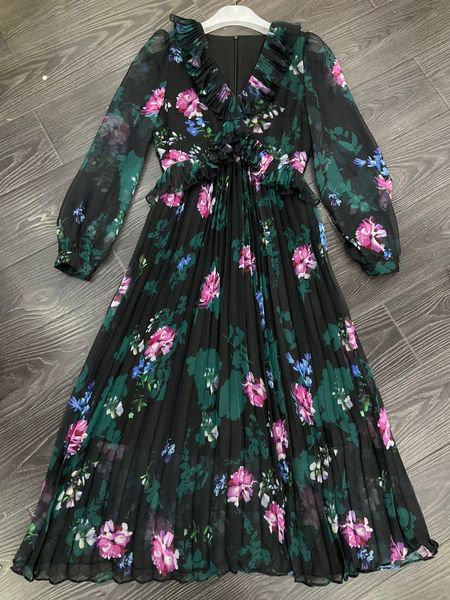 french dress v-neck ruffled fairy dress temperament slim fit spring/summer 2023 fashion print pleated skirt, Black
french dress v-neck ruffled fairy dress temperament slim fit spring/summer 2023 fashion print pleated skirt, Black