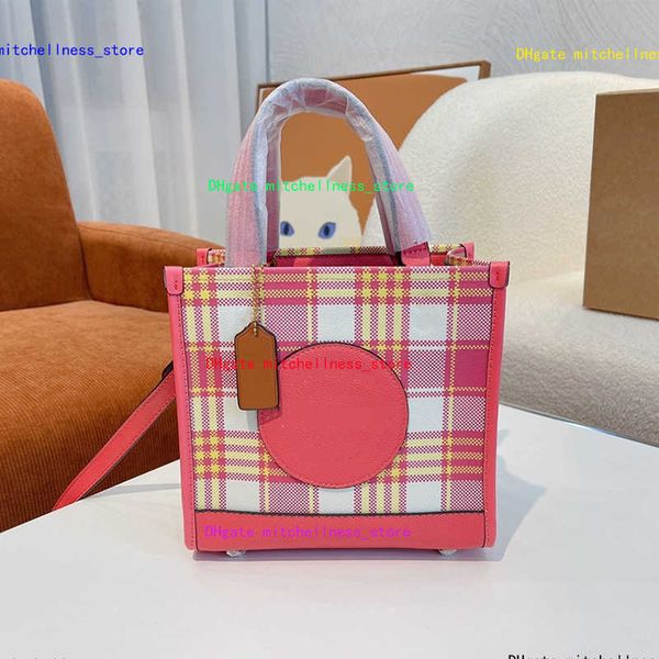 new ladies luxury tote bags designer shopping shoulder bags higs capacity genuine leather street women fashion messenger
new ladies luxury tote bags designer shopping shoulder bags higs capacity genuine leather street women fashion messenger