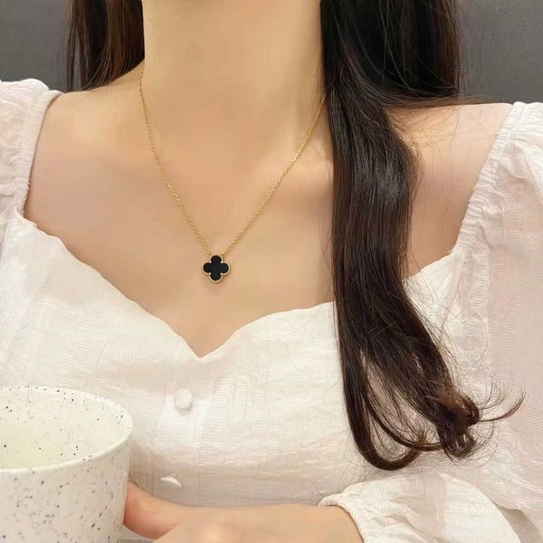 van clover bracelet designer four leaf chain double-sided clover flower necklace collarbone student's simple temperament advanced sense, Silver
van clover bracelet designer four leaf chain double-sided clover flower necklace collarbone student's simple temperament advanced sense, Silver