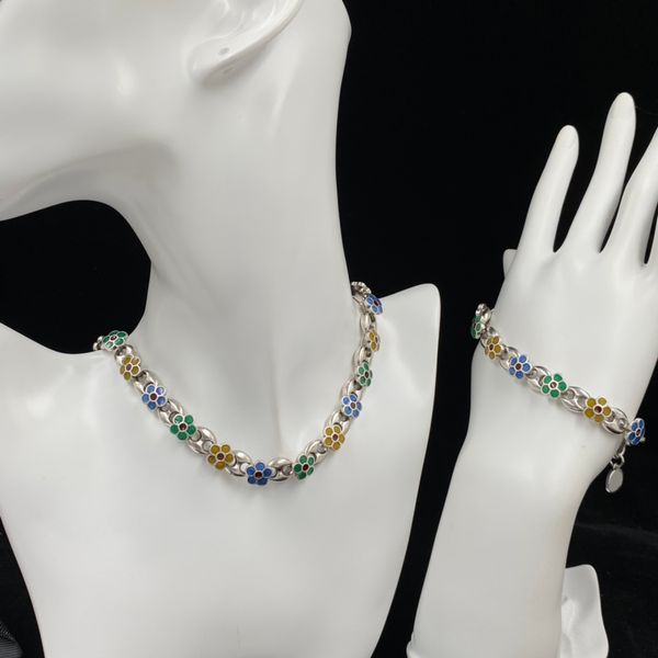 2023 new fashion retro necklaces bracelet colorful flower silver plated senior sense simple niche female elegant for women girls party gift
2023 new fashion retro necklaces bracelet colorful flower silver plated senior sense simple niche female elegant for women girls party gift