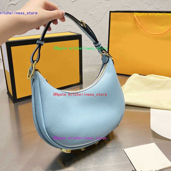 underarm bag crescent moon handbags croissant bags old flower women shoulder back handbag letter hardware zipper purse canvas, Black;red
underarm bag crescent moon handbags croissant bags old flower women shoulder back handbag letter hardware zipper purse canvas, Black;red