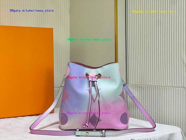 designer lady cross-body bag luxury leather shoulder chain handbag cover classic fashion size 26-22-27cm m20513
designer lady cross-body bag luxury leather shoulder chain handbag cover classic fashion size 26-22-27cm m20513