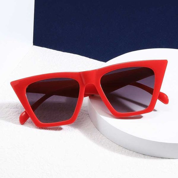 large frame cat's eye fashion advanced sense trapezoidal sun protection sunglasses for men and women, White;black
large frame cat's eye fashion advanced sense trapezoidal sun protection sunglasses for men and women, White;black