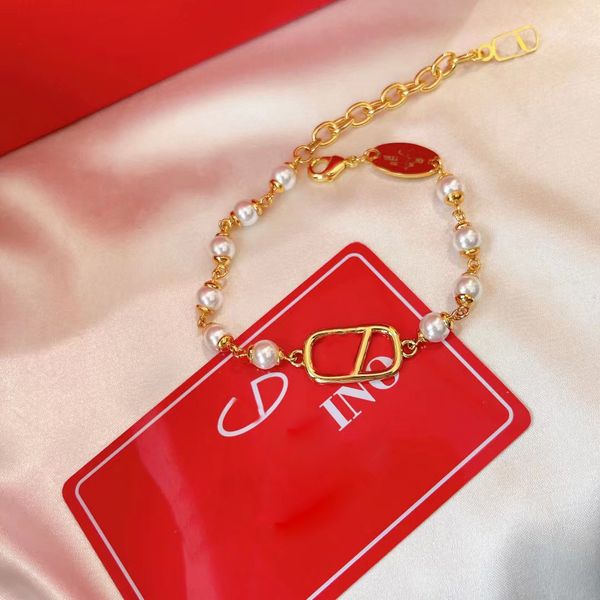 luxury designer bracelet ladies charm bracelet pearl fashion new style 18k gold plated holiday gift, Golden;silver
luxury designer bracelet ladies charm bracelet pearl fashion new style 18k gold plated holiday gift, Golden;silver