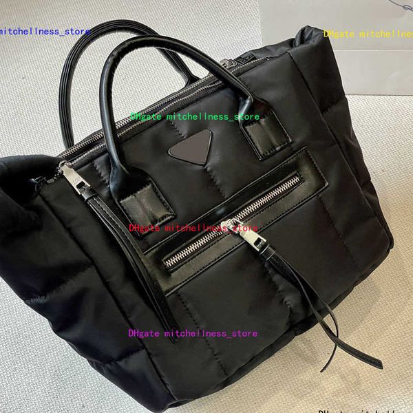 totes designer tote the tote bag women nylon handbag totes bags womens fashion shoulder large capacity shopping handbags 230109
totes designer tote the tote bag women nylon handbag totes bags womens fashion shoulder large capacity shopping handbags 230109