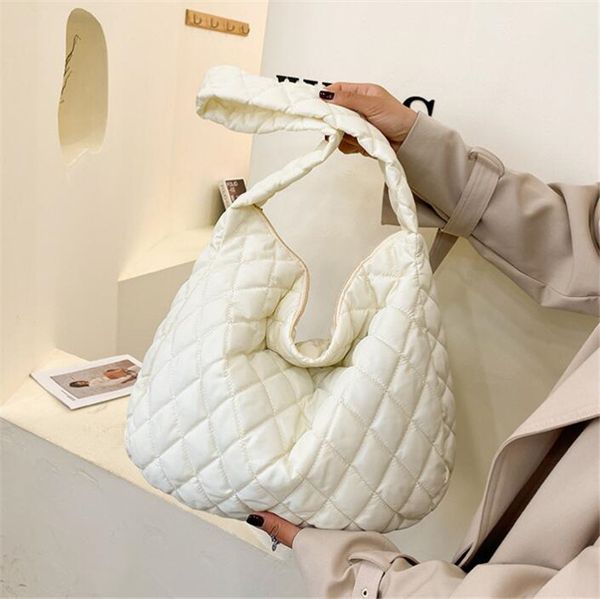 2023 lattice pattern shoulder bag space cotton handbag women large capacity tote bags feather padded ladies quilted shopper bag
2023 lattice pattern shoulder bag space cotton handbag women large capacity tote bags feather padded ladies quilted shopper bag