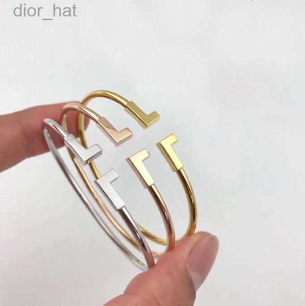 fashion gold love bracelets pour hommes charm bangle braccialetto pulsera for mens and women wedding lovers gift diamond tennis jewelry, Black
fashion gold love bracelets pour hommes charm bangle braccialetto pulsera for mens and women wedding lovers gift diamond tennis jewelry, Black