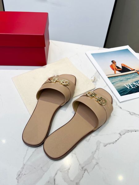2023 sandals shoes wide-band slides flats calfskin leather outdoor women slippers black white red comfort walking eu35-43
2023 sandals shoes wide-band slides flats calfskin leather outdoor women slippers black white red comfort walking eu35-43