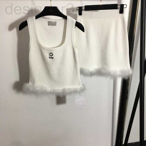 two piece dress designer 23ss women set knits suit with embroidery letter ostrich plumes runway high end luxury brand tee vest t shirt crop, White
two piece dress designer 23ss women set knits suit with embroidery letter ostrich plumes runway high end luxury brand tee vest t shirt crop, White