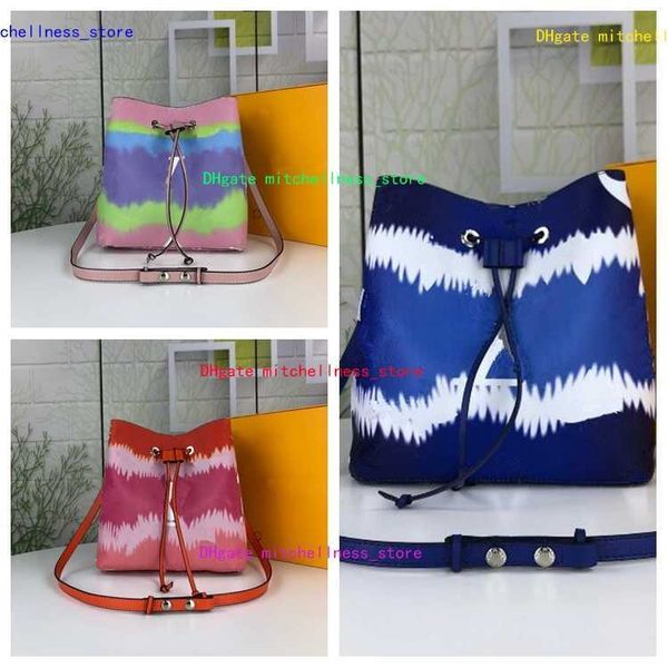 2022 designer bucket bag fashion printing famous handbags shoulder bags leather women flower printing crossbody purse 3 colour
2022 designer bucket bag fashion printing famous handbags shoulder bags leather women flower printing crossbody purse 3 colour