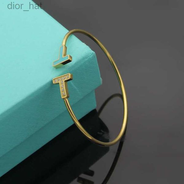 designer bracelets womens t letter smooth surface bracelet designer jewelry mens smile ring gold/silvery/rose gold full brand as wedding chr, Black
designer bracelets womens t letter smooth surface bracelet designer jewelry mens smile ring gold/silvery/rose gold full brand as wedding chr, Black