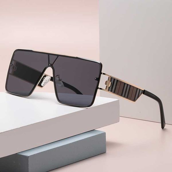 designer sunglasses fashionable large frame sunscreen sunglasses for women wide leg integrated lens men, White;black
designer sunglasses fashionable large frame sunscreen sunglasses for women wide leg integrated lens men, White;black