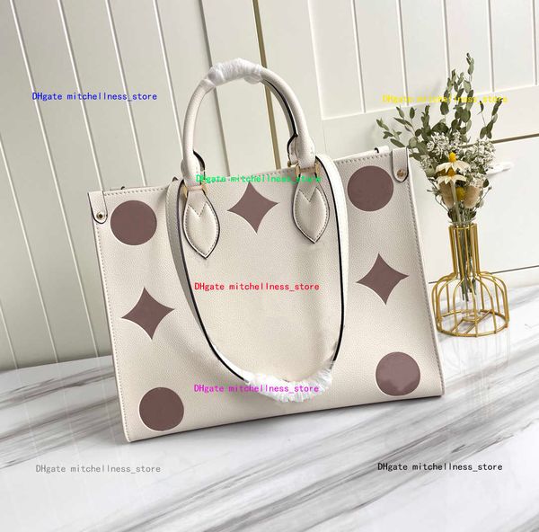 ladies totes handbag designer luxury leather one-shouldered leather opening classic fashion outdoor travel name shopping mother
ladies totes handbag designer luxury leather one-shouldered leather opening classic fashion outdoor travel name shopping mother