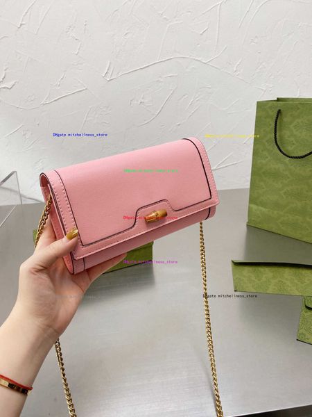 simple chain bags brand designer fashion matte classic houlder bag envelope style handbags chest crossbody pack
simple chain bags brand designer fashion matte classic houlder bag envelope style handbags chest crossbody pack