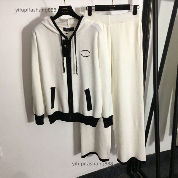 Top CHANNEL Women Men Two Piece Sweaters Crochet Designer Classical Sport Ripped Knit Cardigan Pants Femme Wool Jacket Hoodie Shirt Tracksuits
Top CHANNEL Women Men Two Piece Sweaters Crochet Designer Classical Sport Ripped Knit Cardigan Pants Femme Wool Jacket Hoodie Shirt Tracksuits