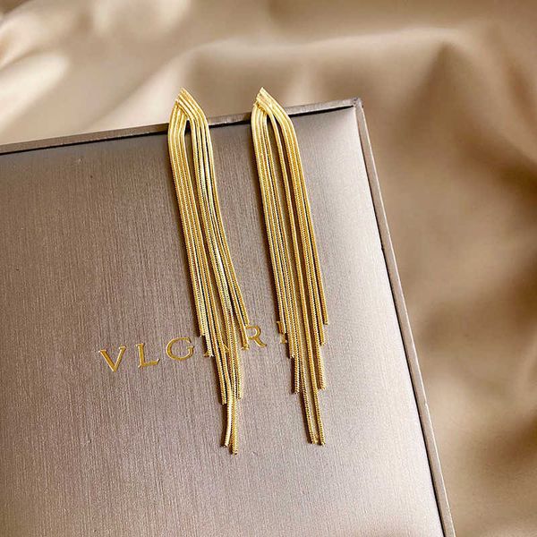 vintage gold color bar long thread tassel drop earrings for women glossy geometric korean earring new fashion wedding jewelry, Golden
vintage gold color bar long thread tassel drop earrings for women glossy geometric korean earring new fashion wedding jewelry, Golden