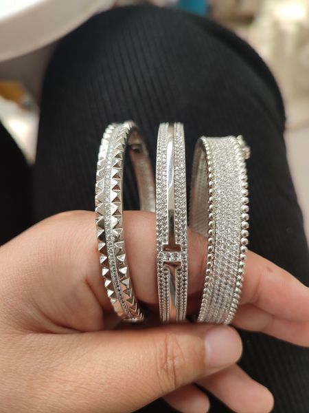 gear wheel bracelet designer bracelets mens bangle jewelry 18k gold plated silver jewelry fashion diamond for men women party wedding gifts, Black
gear wheel bracelet designer bracelets mens bangle jewelry 18k gold plated silver jewelry fashion diamond for men women party wedding gifts, Black